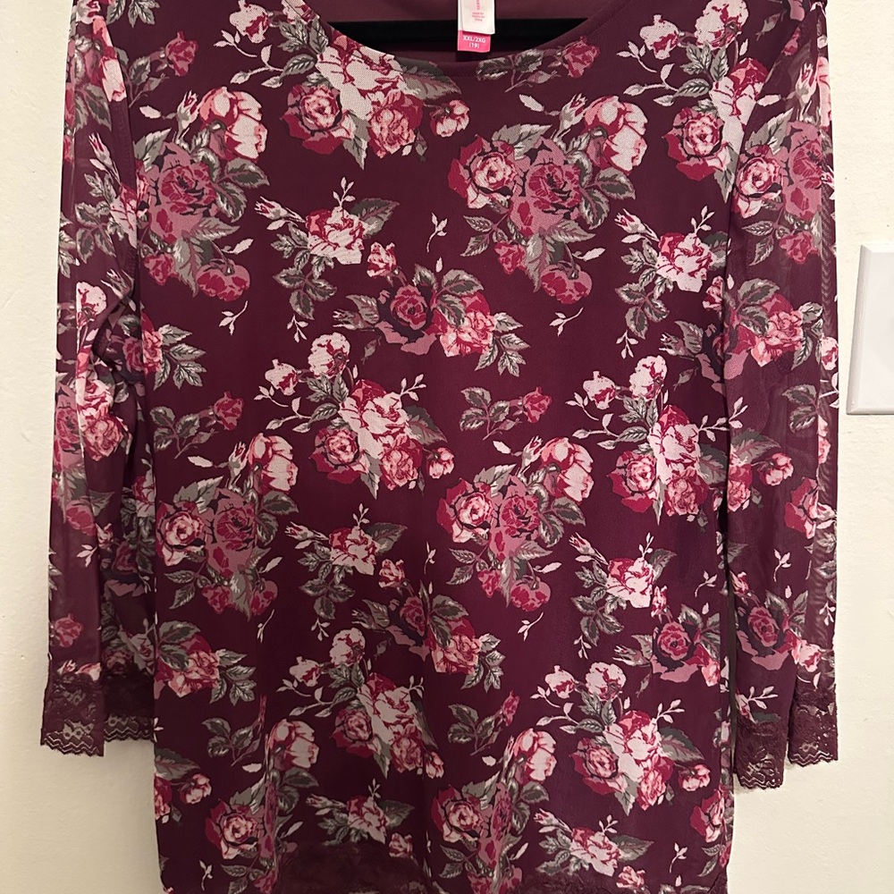 Floral Lace Trim no boundaries top xxl
